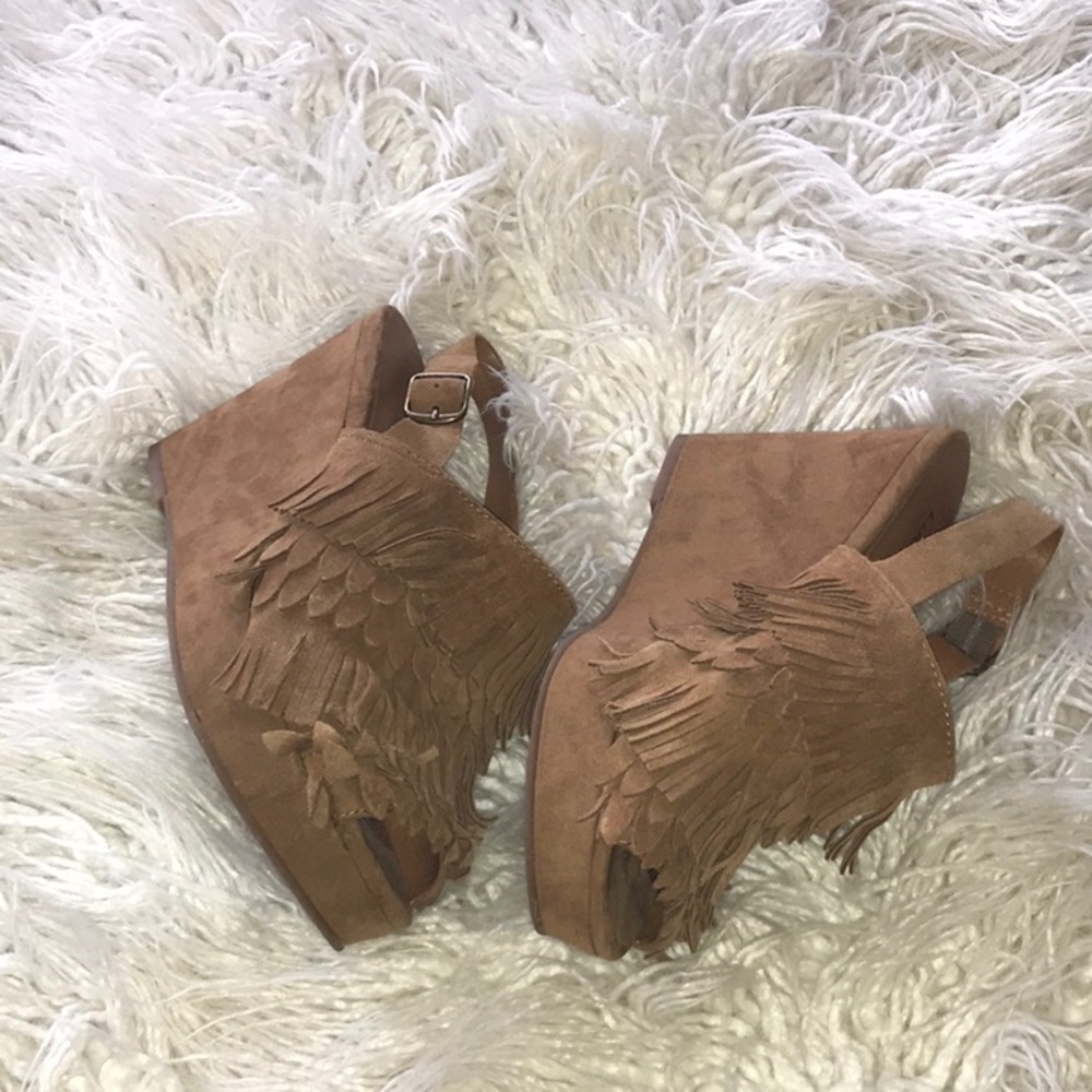 Lucky brand fringe open toe wedge heels - Picture 5 of 6